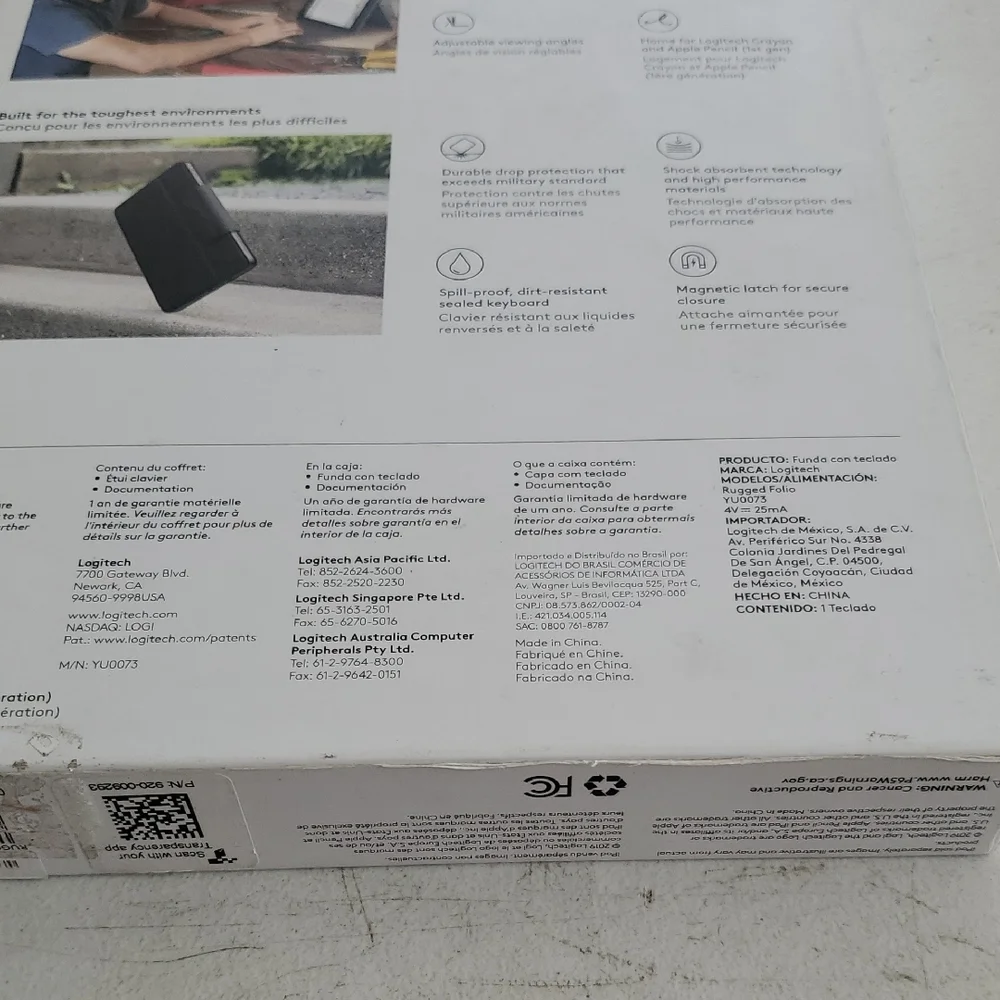 Logitech Rugged Folio Keyboard Case for iPad - Gray